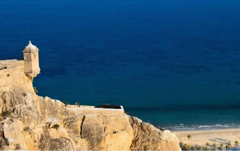 Charming Apartment In Alicante Near The Sea & City Center Esterno foto