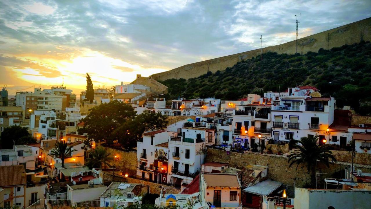 Charming Apartment In Alicante Near The Sea & City Center Esterno foto